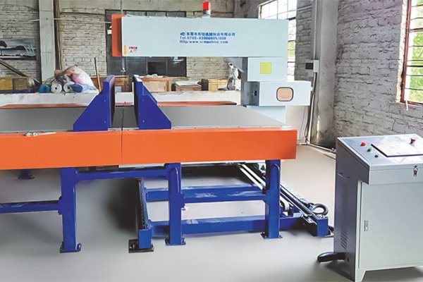 Vertical Foam Cutting Machine