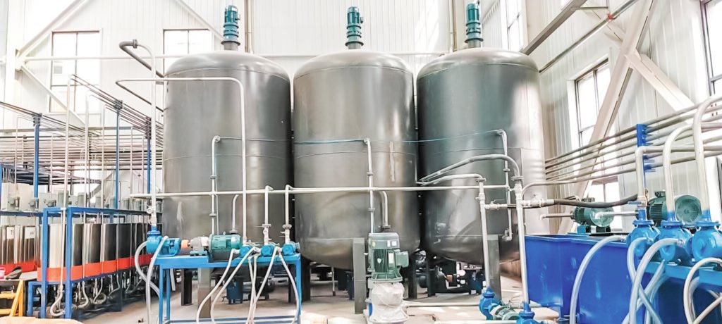 Machine de fabrication de mousse PU